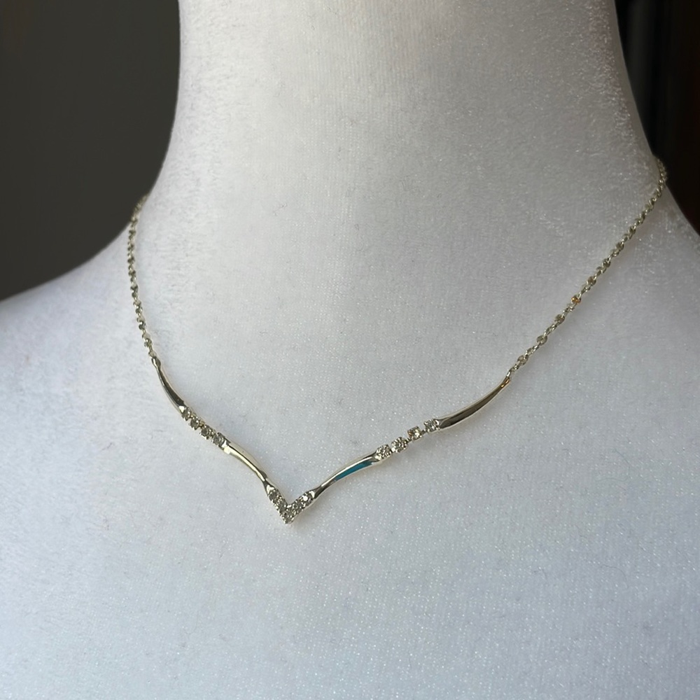 Beautiful Silver Tone Diamond Necklace and Earrings